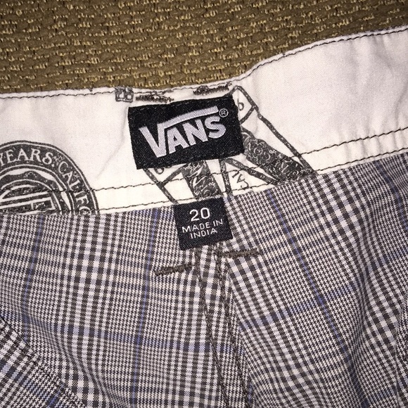 Vans plaid shorts - Picture 2 of 2